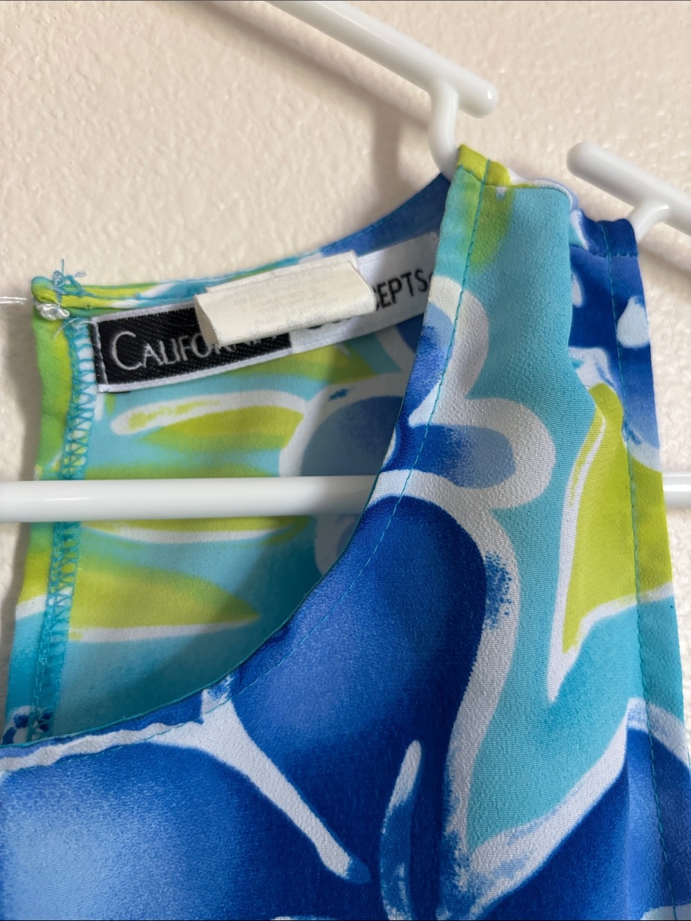 California Concepts Tropical Blue Floral Sleeveless Shift Dress - Picture 2 of 5